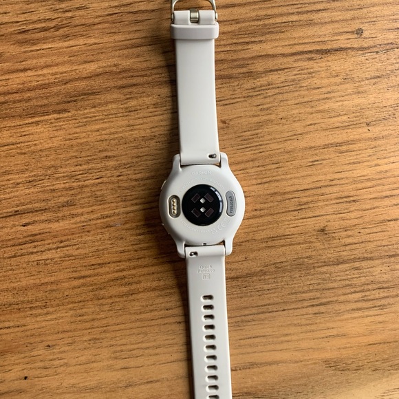 Garmin Venu 2S Smartwatch Beige Gold Steps Music GPS - Picture 6 of 7